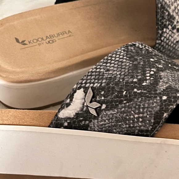 Koolaburra By Ugg
Women's Sandals... - Picture 4 of 5